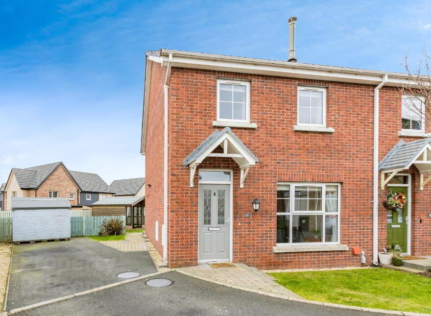 12 Ayrshire Park, Lisburn, BT28 2LT photo