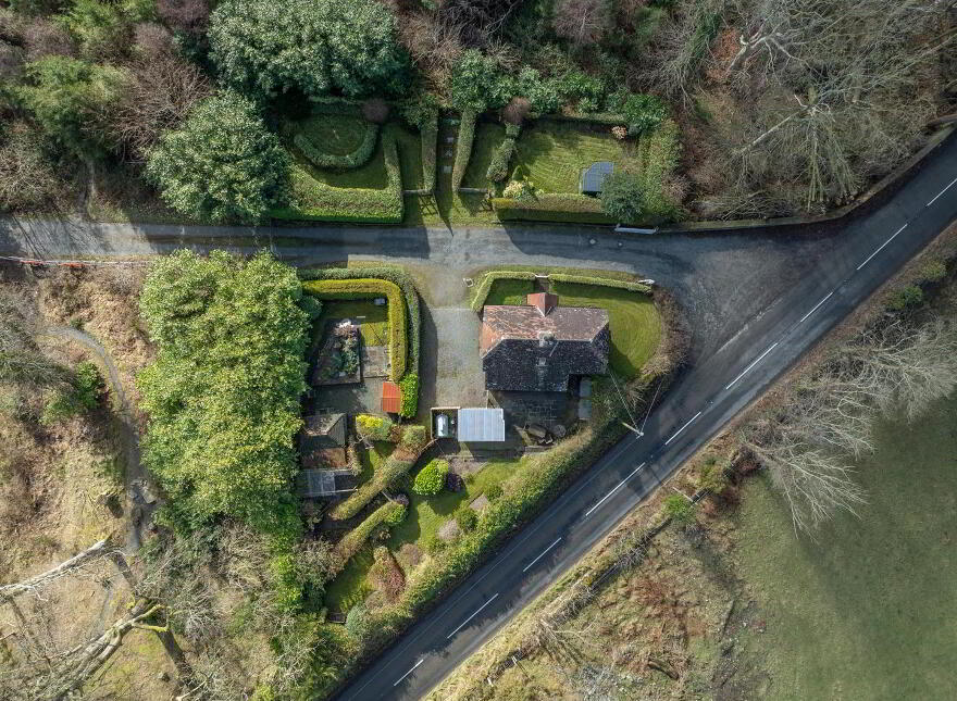 White Gate Lodge, 38 Hilltown Road, Bryansford, Newcastle, BT33 0PZ