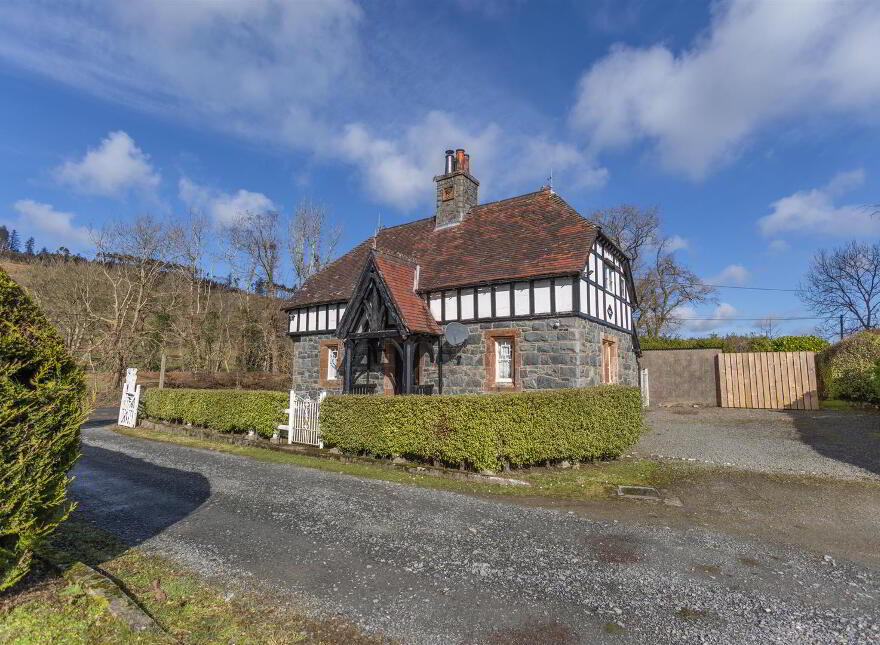 White Gate Lodge, 38 Hilltown Road, Bryansford, Newcastle, BT33 0PZ