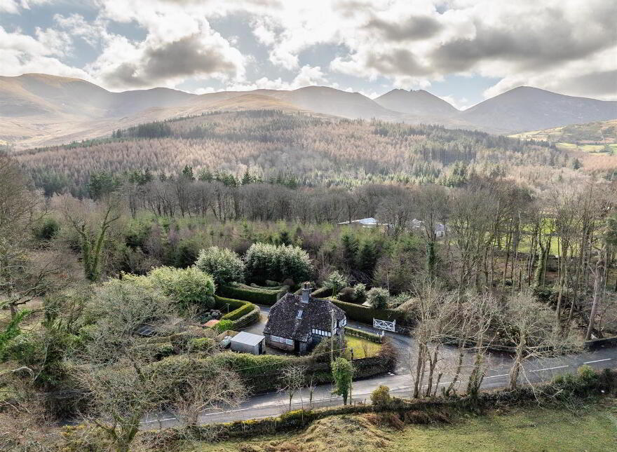 White Gate Lodge, 38 Hilltown Road, Bryansford, Newcastle, BT33 0PZ