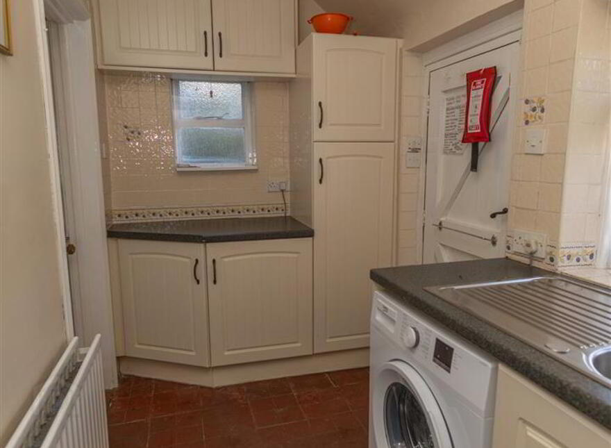 White Gate Lodge, 38 Hilltown Road, Bryansford, Newcastle, BT33 0PZ
