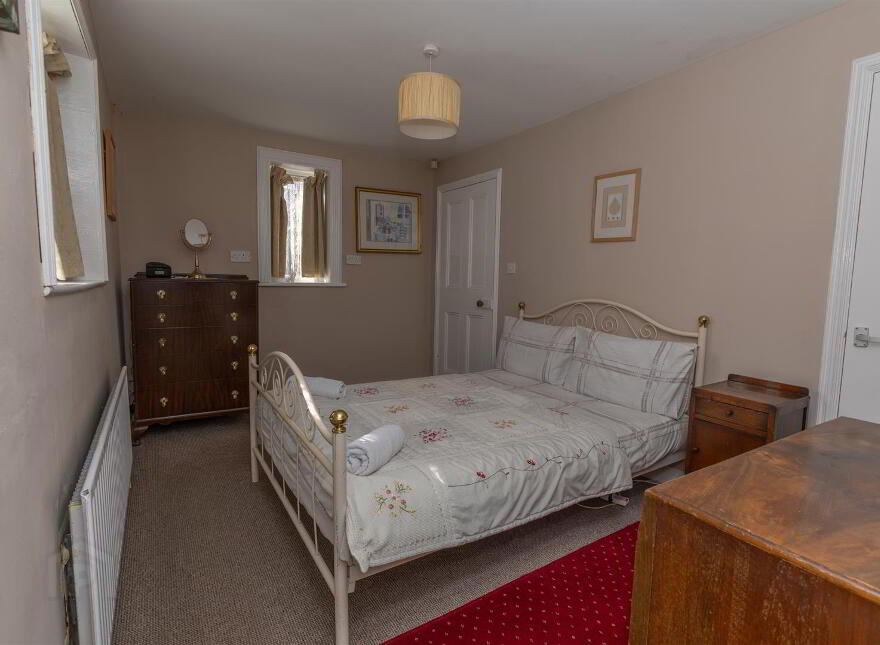 White Gate Lodge, 38 Hilltown Road, Bryansford, Newcastle, BT33 0PZ