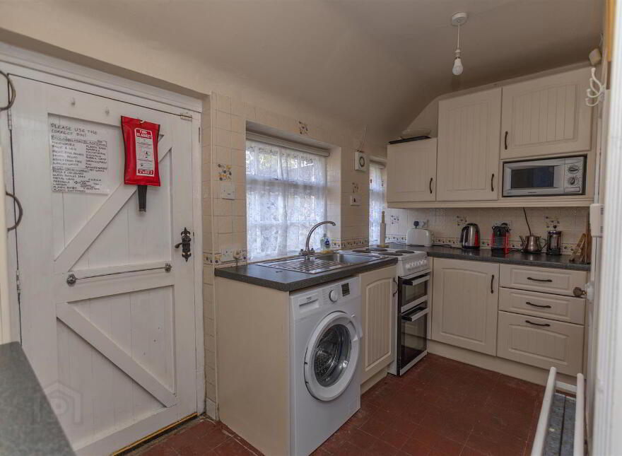 White Gate Lodge, 38 Hilltown Road, Bryansford, Newcastle, BT33 0PZ
