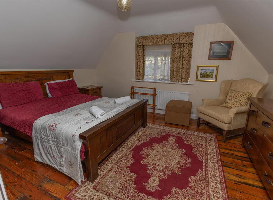 White Gate Lodge, 38 Hilltown Road, Bryansford, Newcastle, BT33 0PZ