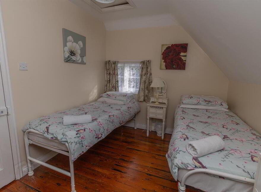 White Gate Lodge, 38 Hilltown Road, Bryansford, Newcastle, BT33 0PZ