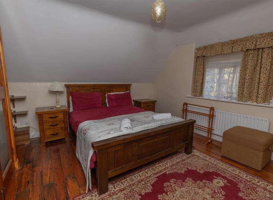 White Gate Lodge, 38 Hilltown Road, Bryansford, Newcastle, BT33 0PZ