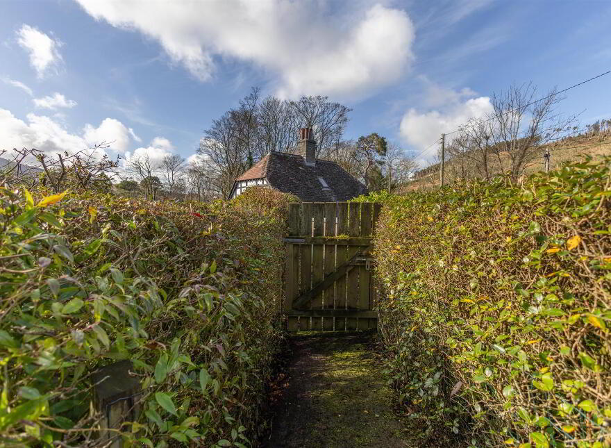 White Gate Lodge, 38 Hilltown Road, Bryansford, Newcastle, BT33 0PZ