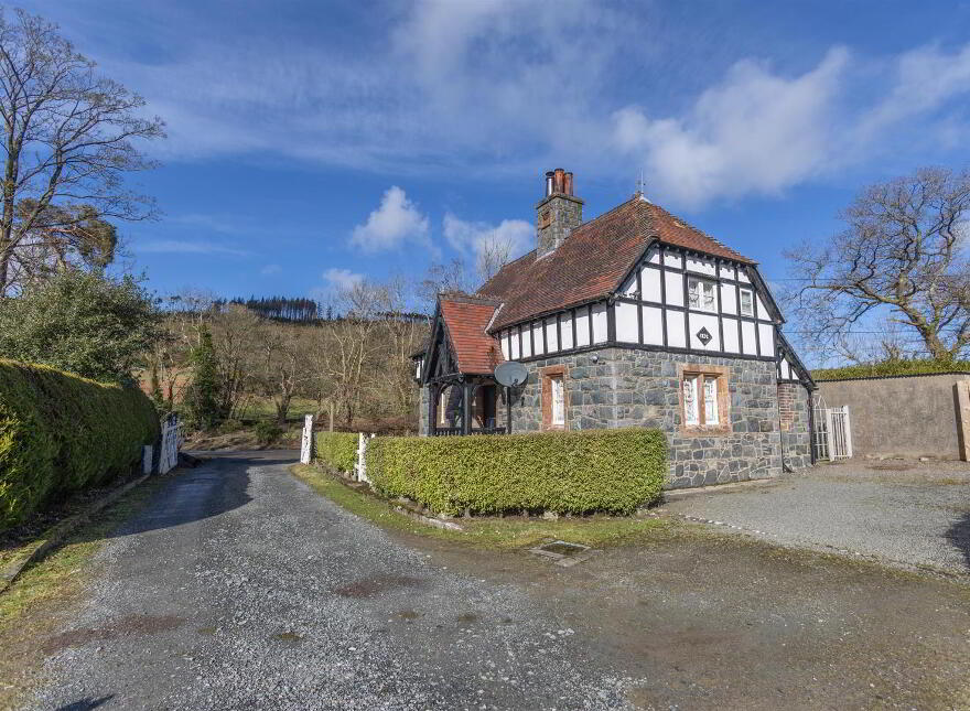 White Gate Lodge, 38 Hilltown Road, Bryansford, Newcastle, BT33 0PZ