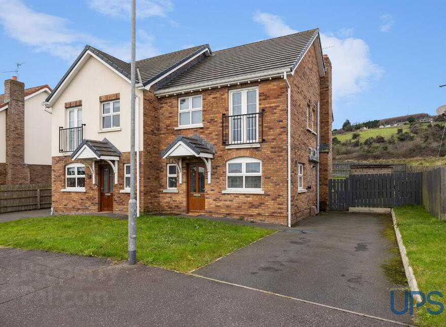 104 Mount Eagles Glen, Stewartstown Road, Dunmurry, Belfast, BT17 0WR photo