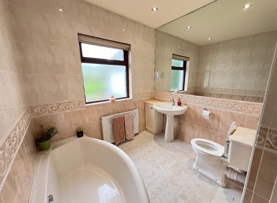 198 Hillhall Road, Lisburn, BT27 5JA