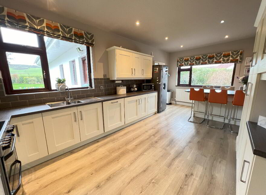 198 Hillhall Road, Lisburn, BT27 5JA