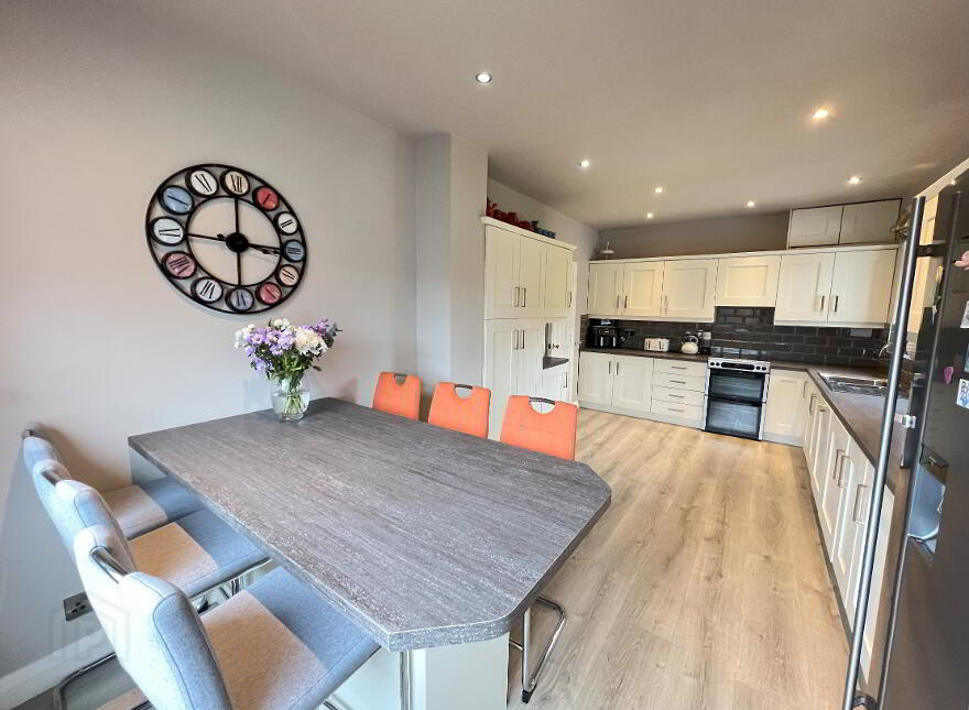 198 Hillhall Road, Lisburn, BT27 5JA