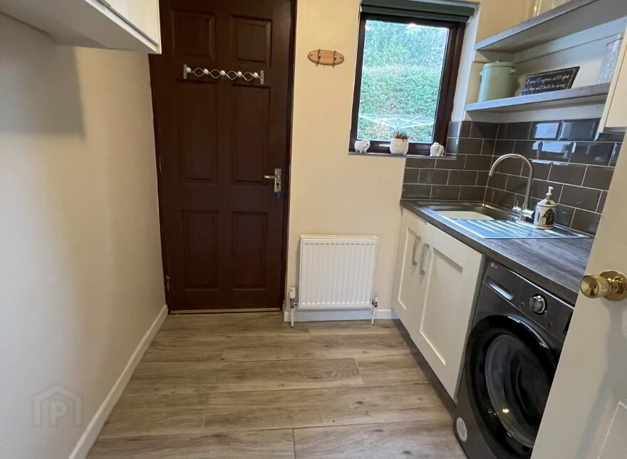 198 Hillhall Road, Lisburn, BT27 5JA