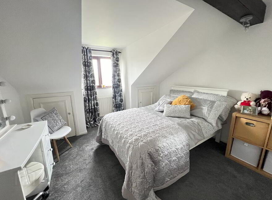198 Hillhall Road, Lisburn, BT27 5JA