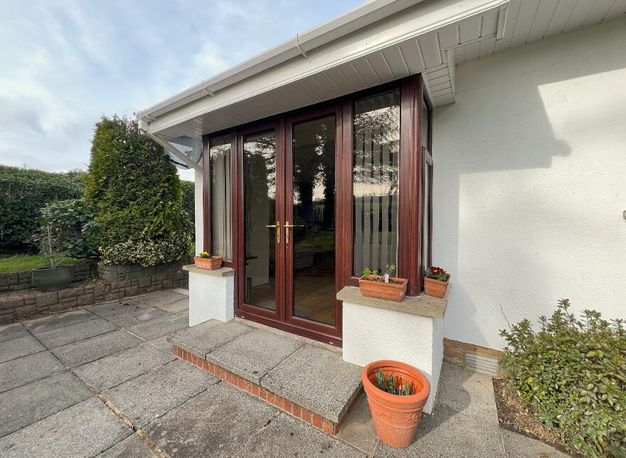 198 Hillhall Road, Lisburn, BT27 5JA