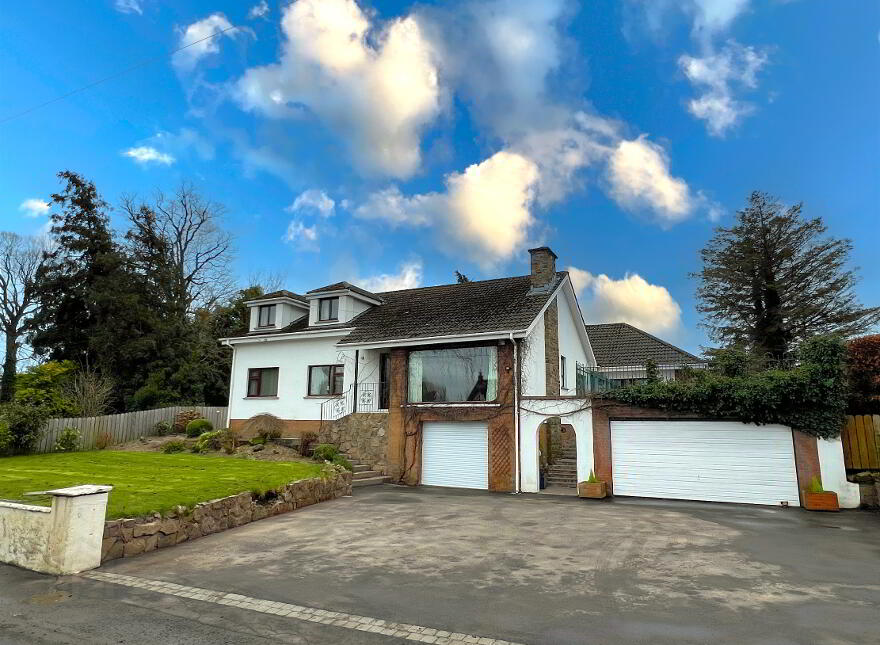 198 Hillhall Road, Lisburn, BT27 5JA