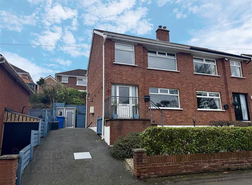 4 Castlemore Park, Castlereagh, Belfast, BT6 9RP photo