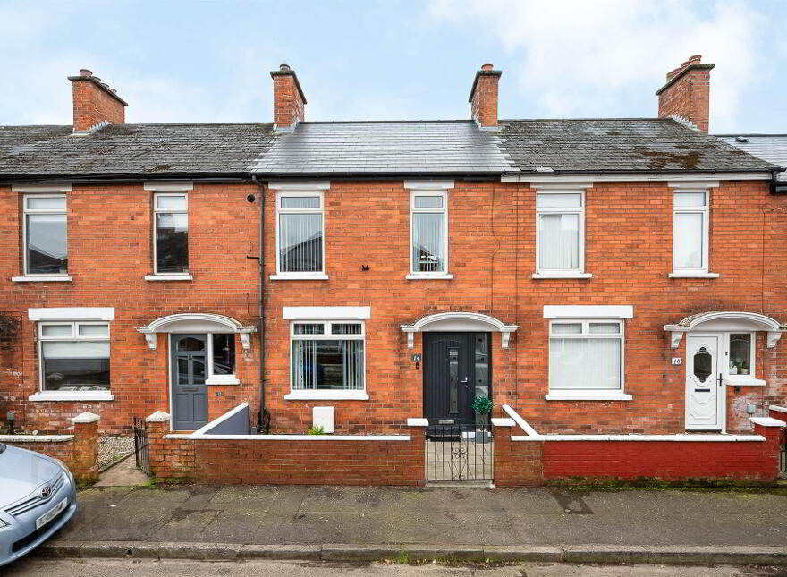 14 Oakdene Parade, Belfast, BT4 1LB photo