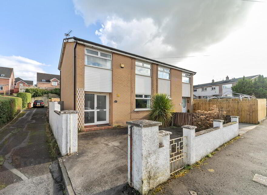 38 Coronation Park, Old Dundonald Road, Dundonald, Belfast, BT16 2HE photo