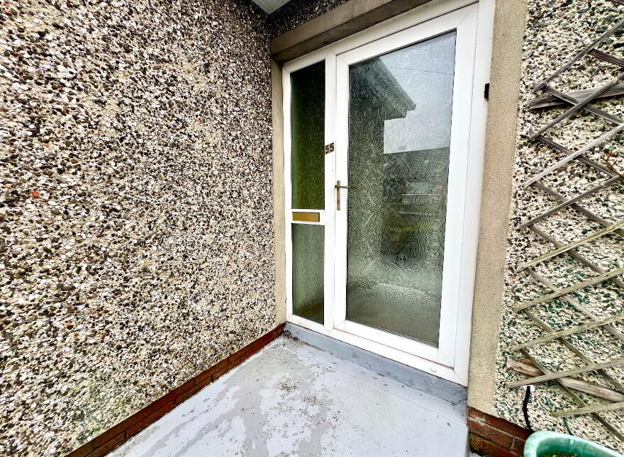 55 Glen Road, Derry, BT48 0BY