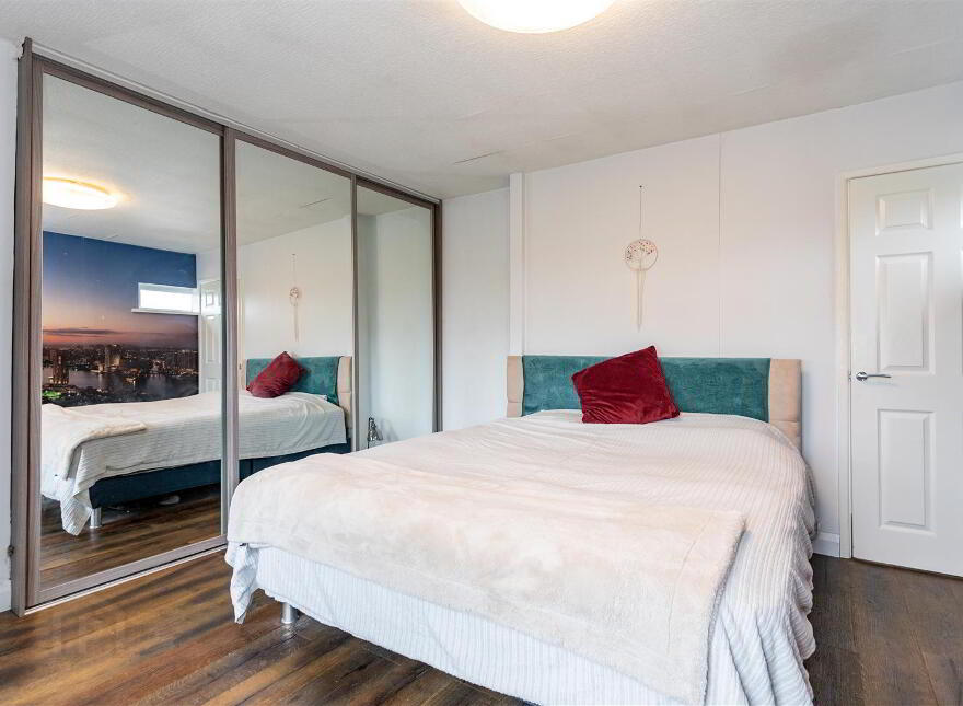 30 Lisnabreeny Road East, Belfast, BT6 9SS