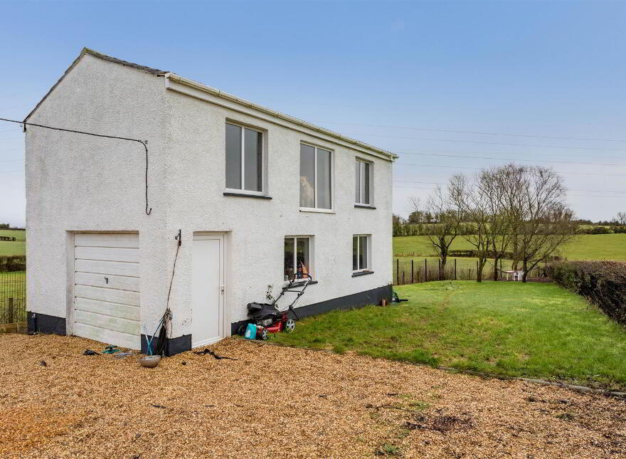 30 Lisnabreeny Road East, Belfast, BT6 9SS