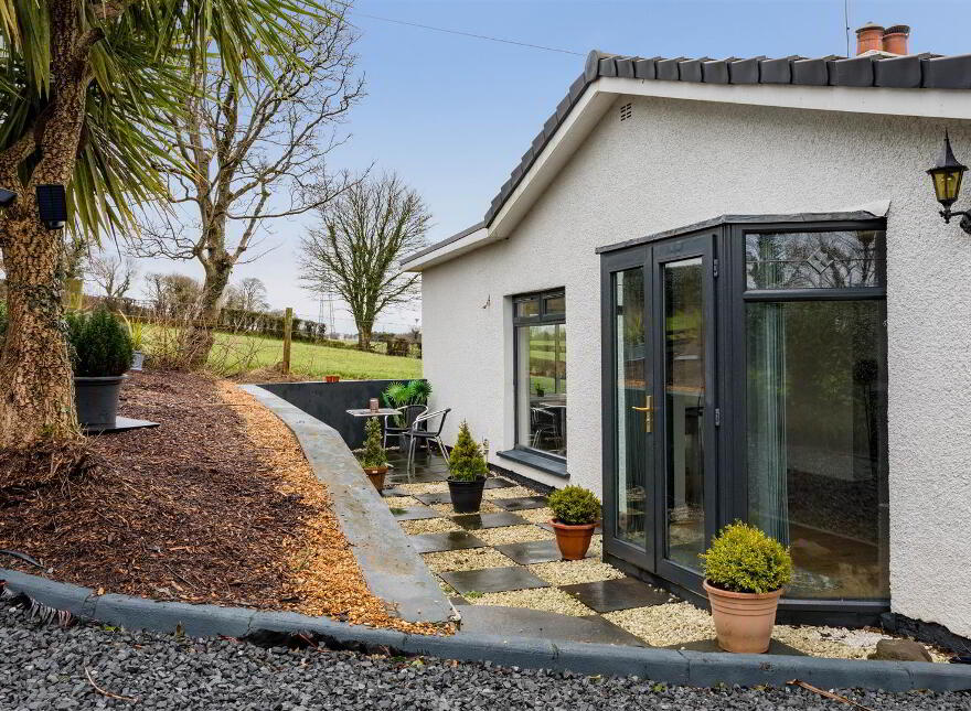 30 Lisnabreeny Road East, Belfast, BT6 9SS