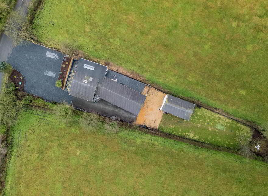 30 Lisnabreeny Road East, Belfast, BT6 9SS