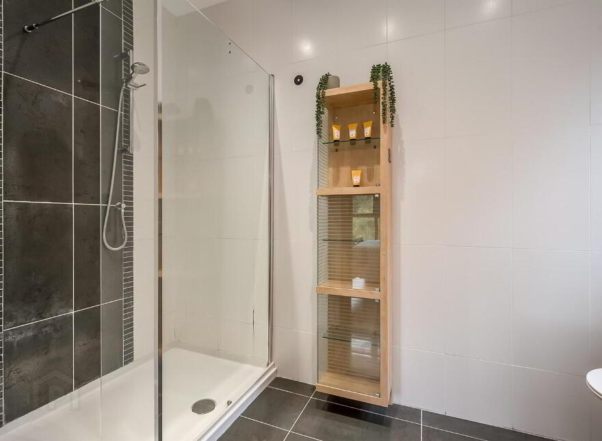 'Crosshaven', 29b Viewfort Park, Upper Malone Road, Belfast, BT17 9JY