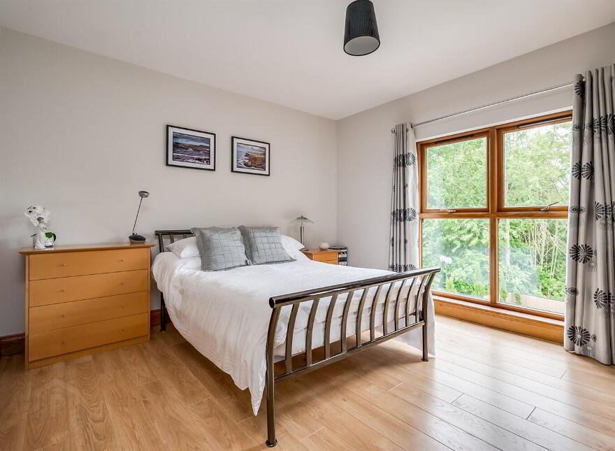 'Crosshaven', 29b Viewfort Park, Upper Malone Road, Belfast, BT17 9JY