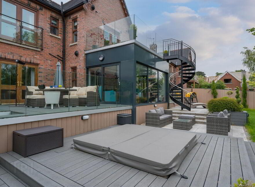 'Crosshaven', 29b Viewfort Park, Upper Malone Road, Belfast, BT17 9JY