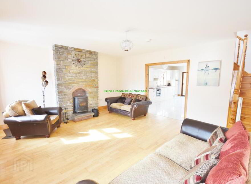 Glen Road, Moyvane, V31XW71