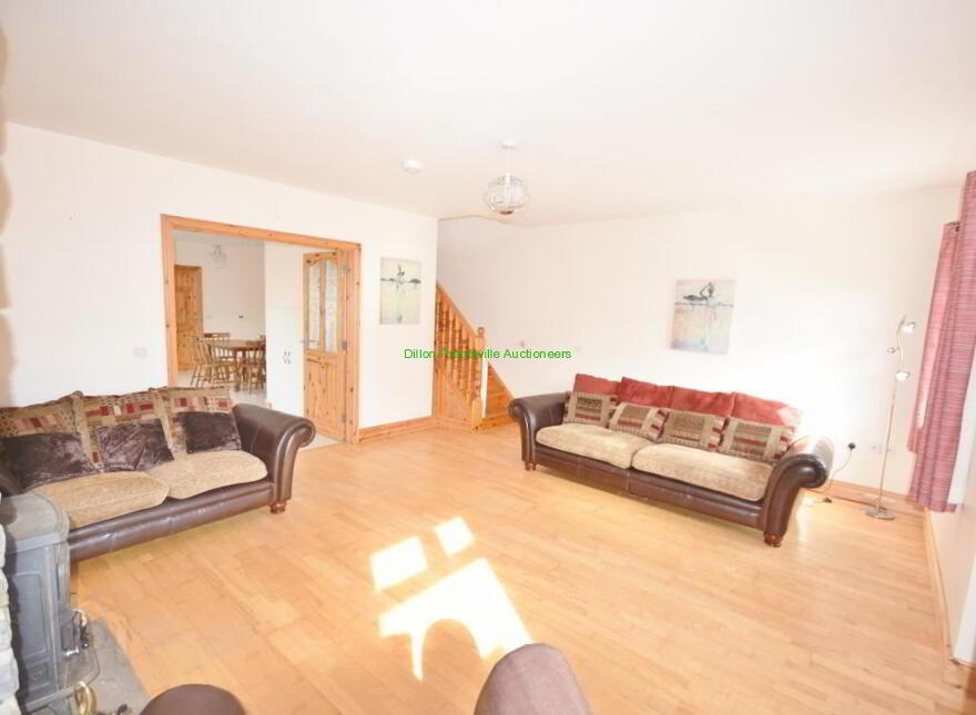 Glen Road, Moyvane, V31XW71