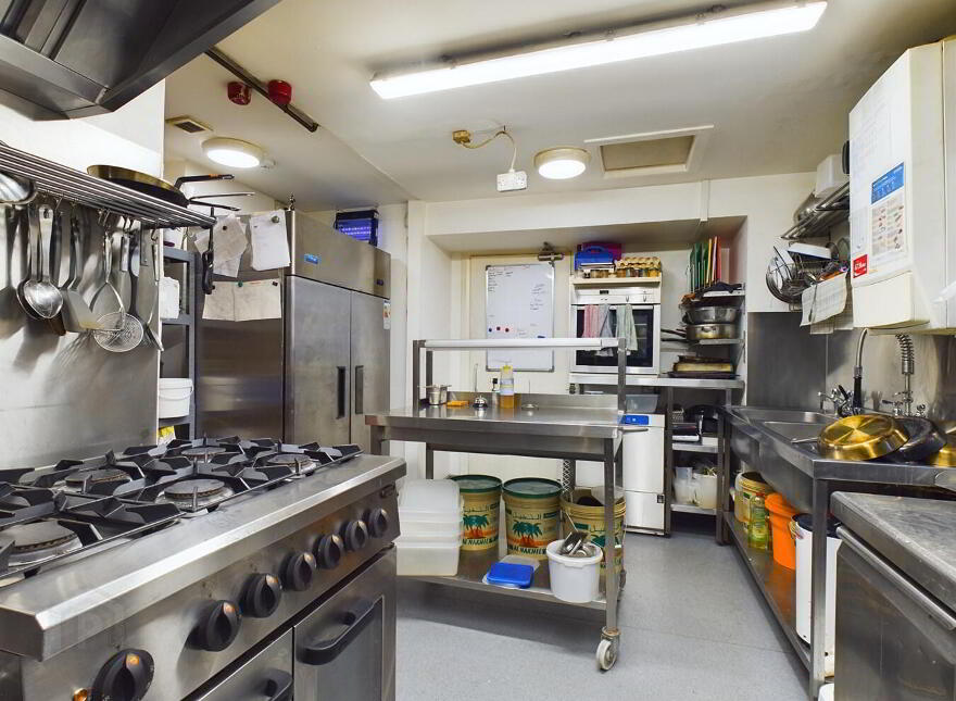 14/15 Main Street, Tramore, X91KV04