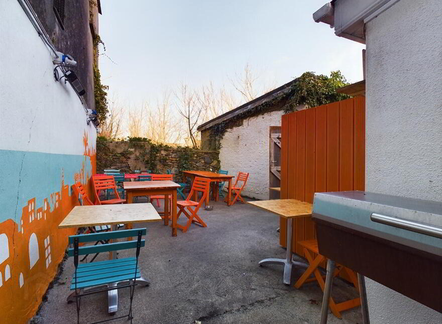 14/15 Main Street, Tramore, X91KV04