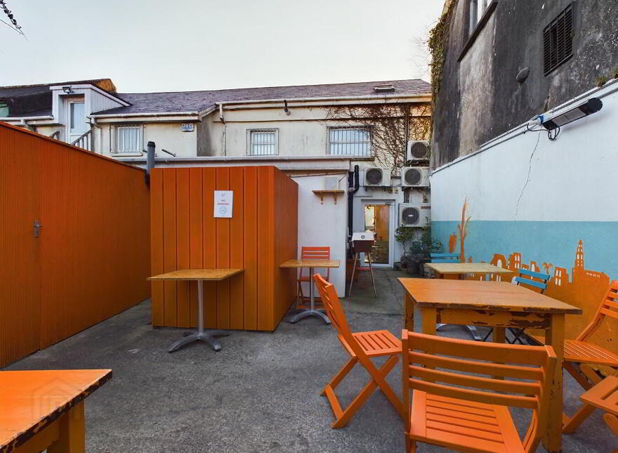 14/15 Main Street, Tramore, X91KV04