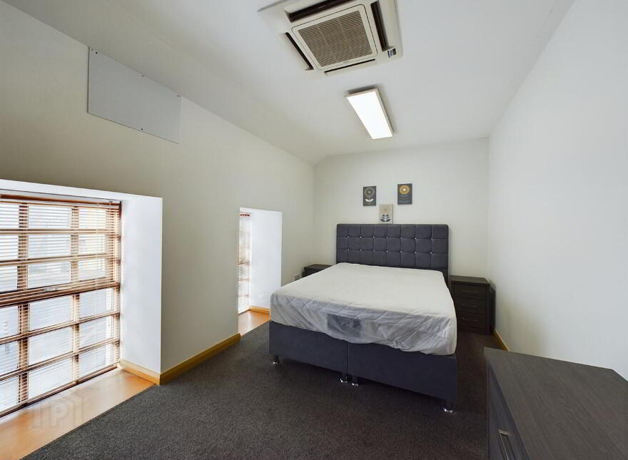 14/15 Main Street, Tramore, X91KV04