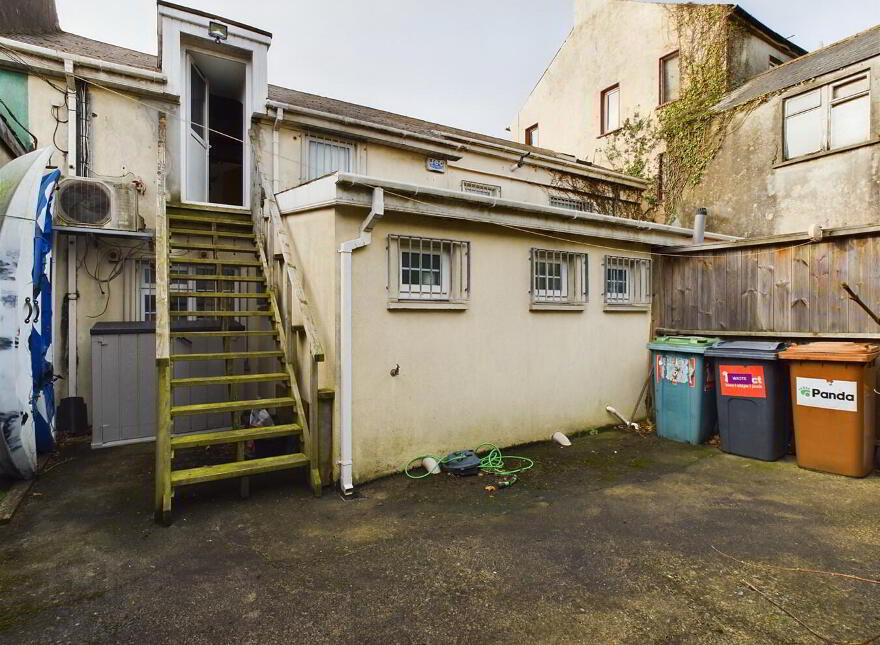 14/15 Main Street, Tramore, X91KV04