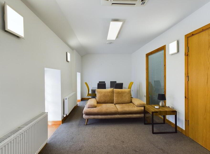 14/15 Main Street, Tramore, X91KV04