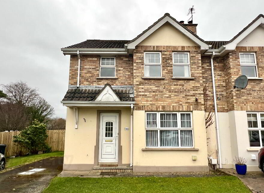 144 Elmvale, Culmore, Derry, BT48 8SL photo