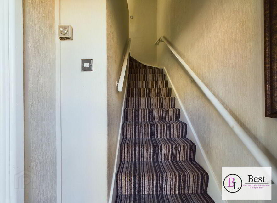 36 Ballycraigy Ring, Larne, BT40 2EY