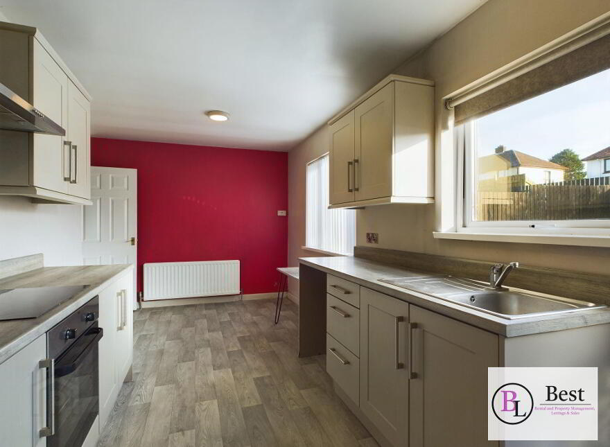 36 Ballycraigy Ring, Larne, BT40 2EY