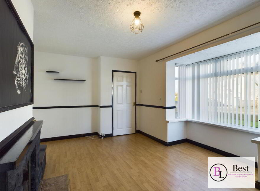 36 Ballycraigy Ring, Larne, BT40 2EY