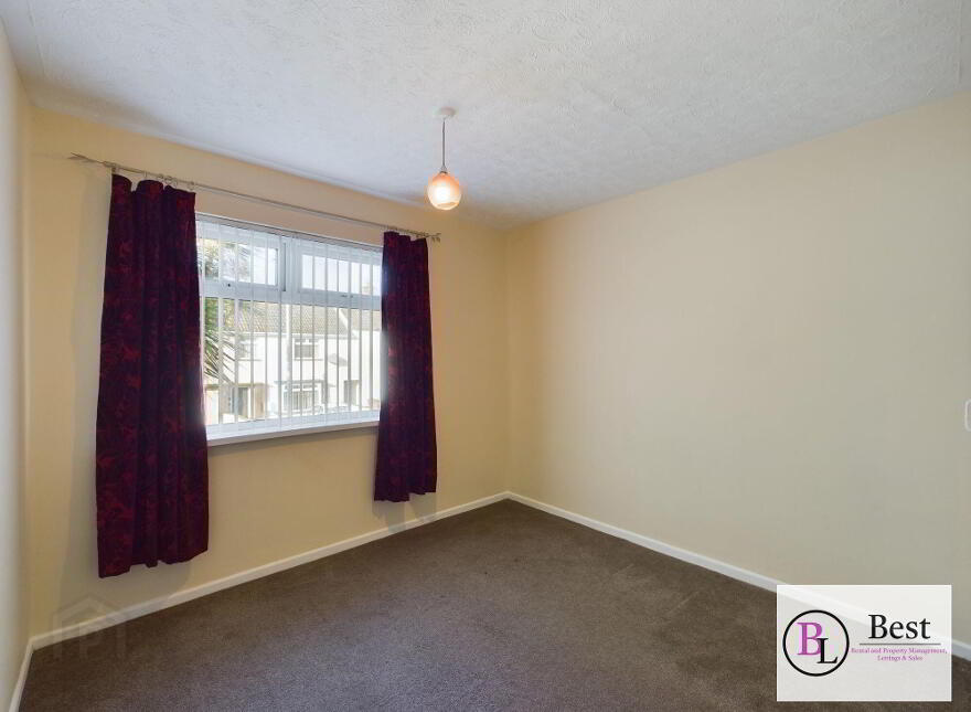 36 Ballycraigy Ring, Larne, BT40 2EY