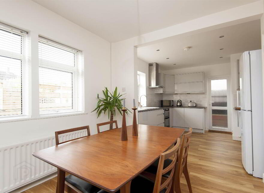 17 Orangefield Lane, Belfast, BT5 6BW