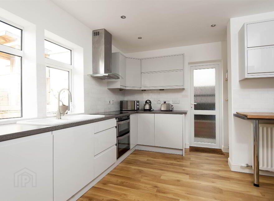 17 Orangefield Lane, Belfast, BT5 6BW