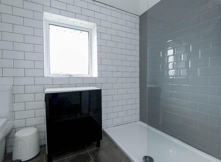 17 Orangefield Lane, Belfast, BT5 6BW