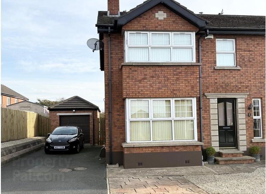 16 Ballylenaghan Heights, Belfast, BT8 6WL photo