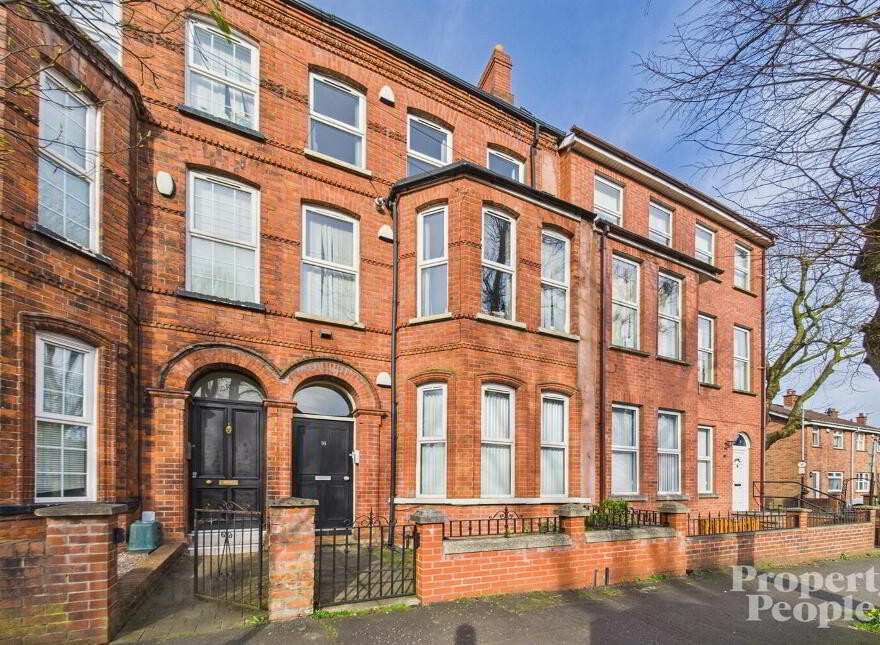 APT 3, 16 Glandore Avenue, Belfast, BT15 3FB photo