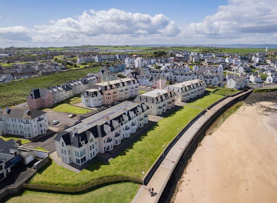 3 West Strand Drive, Portrush, BT56 8FR